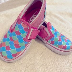 Vans kids slip ons size 9
